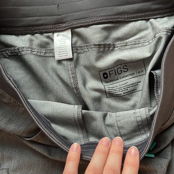 Figs M Petite Scrub Pants - Picture 3 of 4